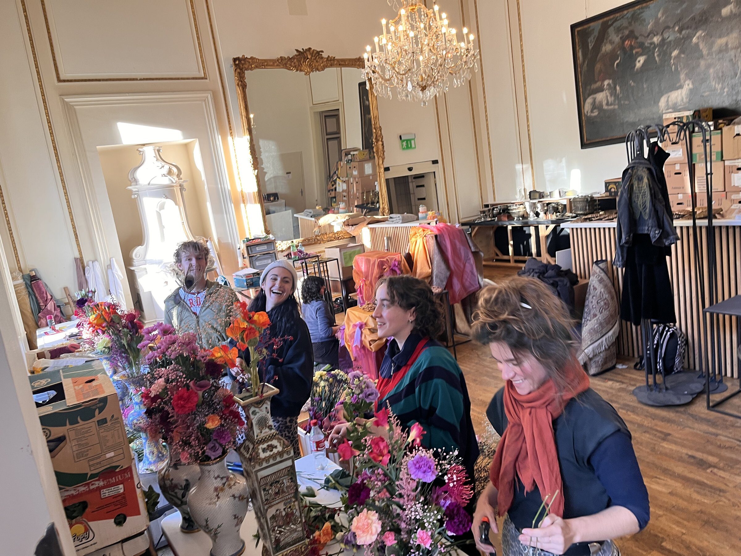 Set-Vorbau, Dressing mit Blumengestecken